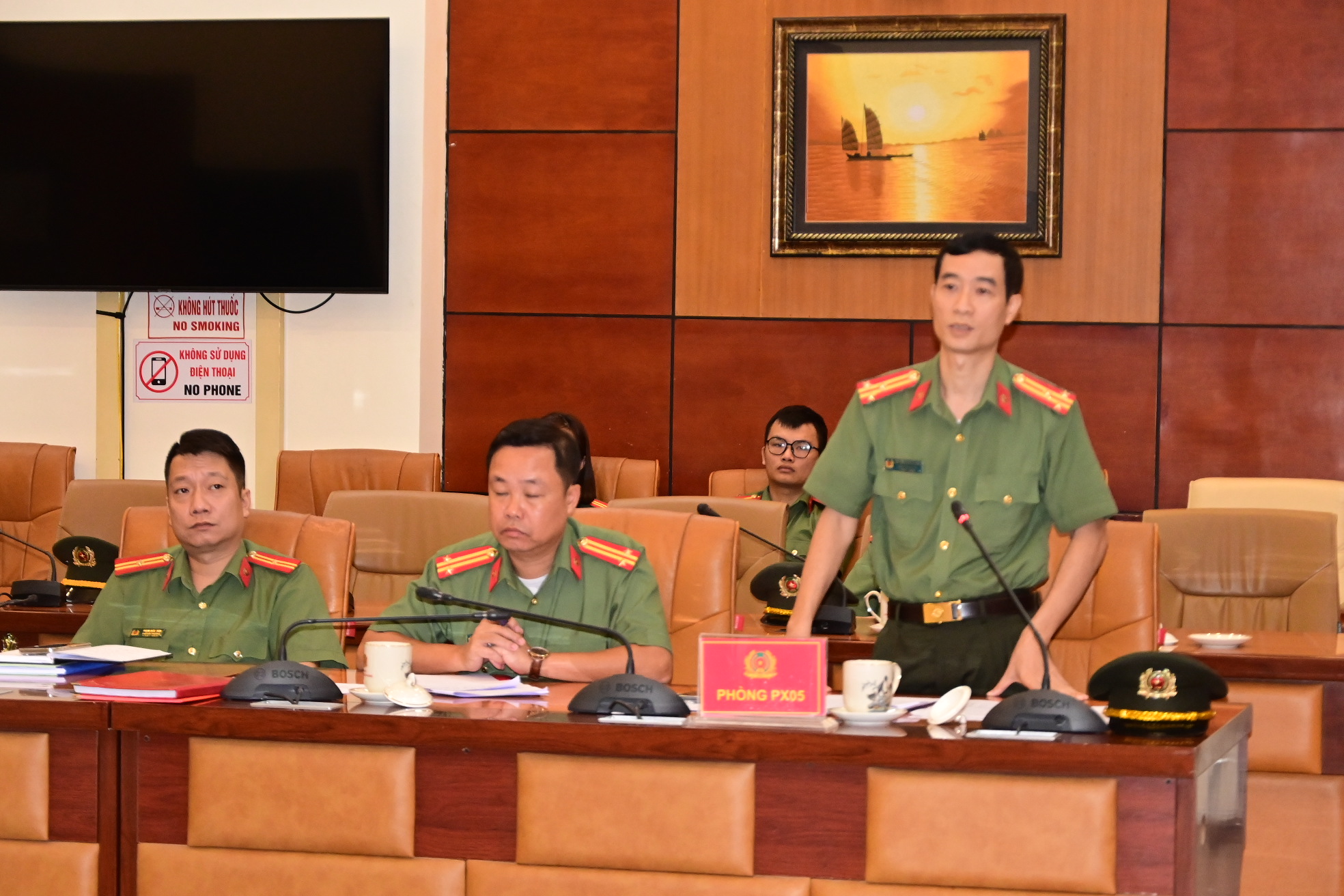 Thanh tra Công an thành phố nhận được 6 thư khen